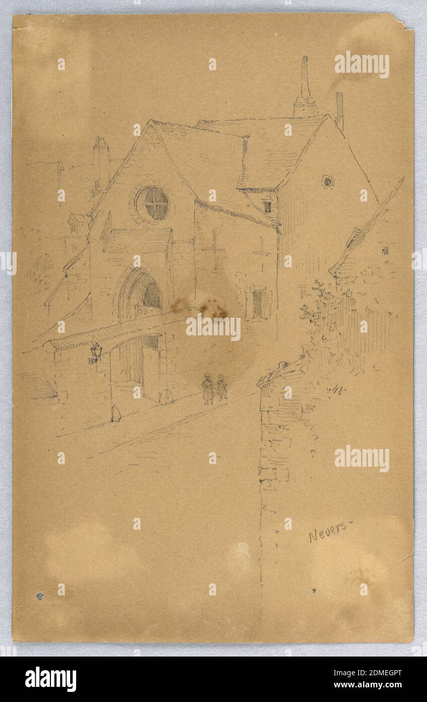 Nevers, Arnold William Brunner, americano, 1857–1925, grafite su carta marrone, Vista su una strada e un cortile, figure che camminano lungo la strada., USA, 1883, architettura, disegno Foto Stock