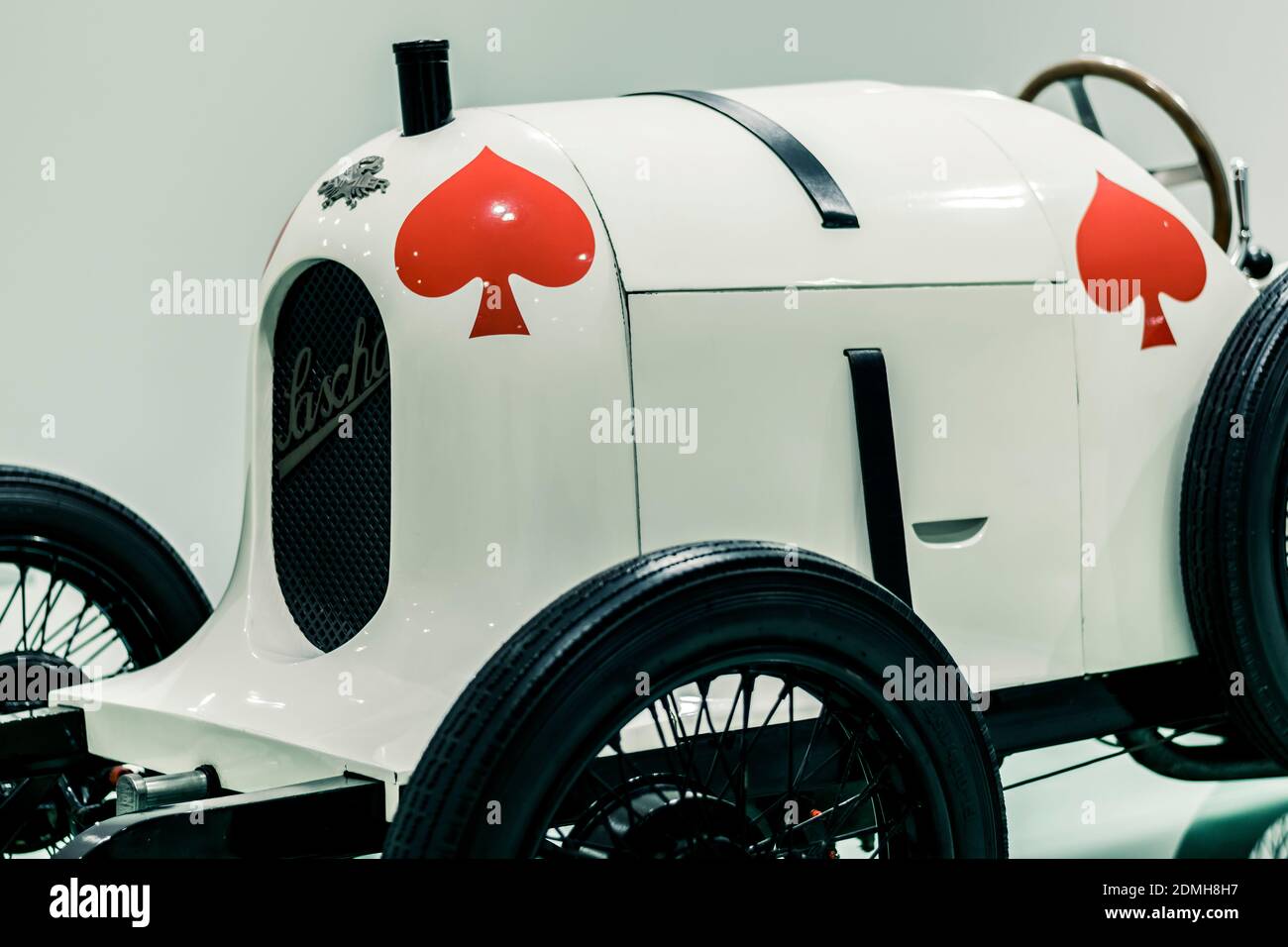 STOCCARDA, Germania 6 marzo 2020: Austro-Daimler Sascha (1922) al Museo Porsche. Foto Stock