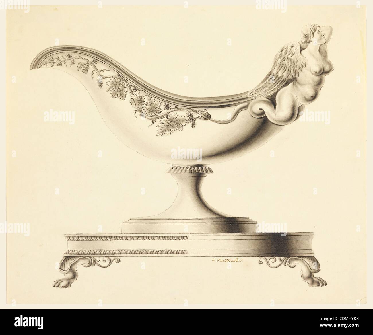 Design per una Sauce Boat, Joseph Anton Seethaler II, tedesco, 1799–1868, grafite, penna e inchiostro nero, pennello e lavaggio su carta, mostrato da lato. Il manico formato da una sirena alata è a destra. Un rinceau grevino cresce dalla gamba di coda di pesce. Basamento oblungo in alternativa suggerito con o senza forme a foglia su modanature. Supportato da piedi leoni con conchiglie e rotoli di foglie., Augusta, Germania, 1827–35, lavorazione dei metalli, disegno Foto Stock