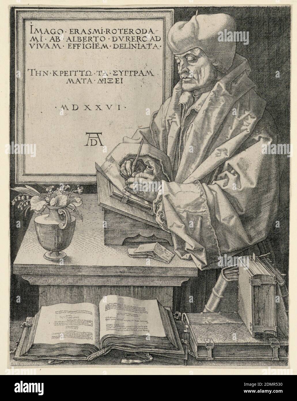 Erasmus, Albrecht Dürer, tedesco, 1471–1528, incisione su carta, Erasmus è rappresentato di tre quarti di lunghezza, in piedi, rivolto a sinistra. Si alza davanti alla sua scrivania, scrivendo. Libri su una sporgenza in primo piano. Sullo sfondo, a sinistra, un'iscrizione incorniciata (vedi iscrizione)., Germania, 1526, figure, Stampa Foto Stock