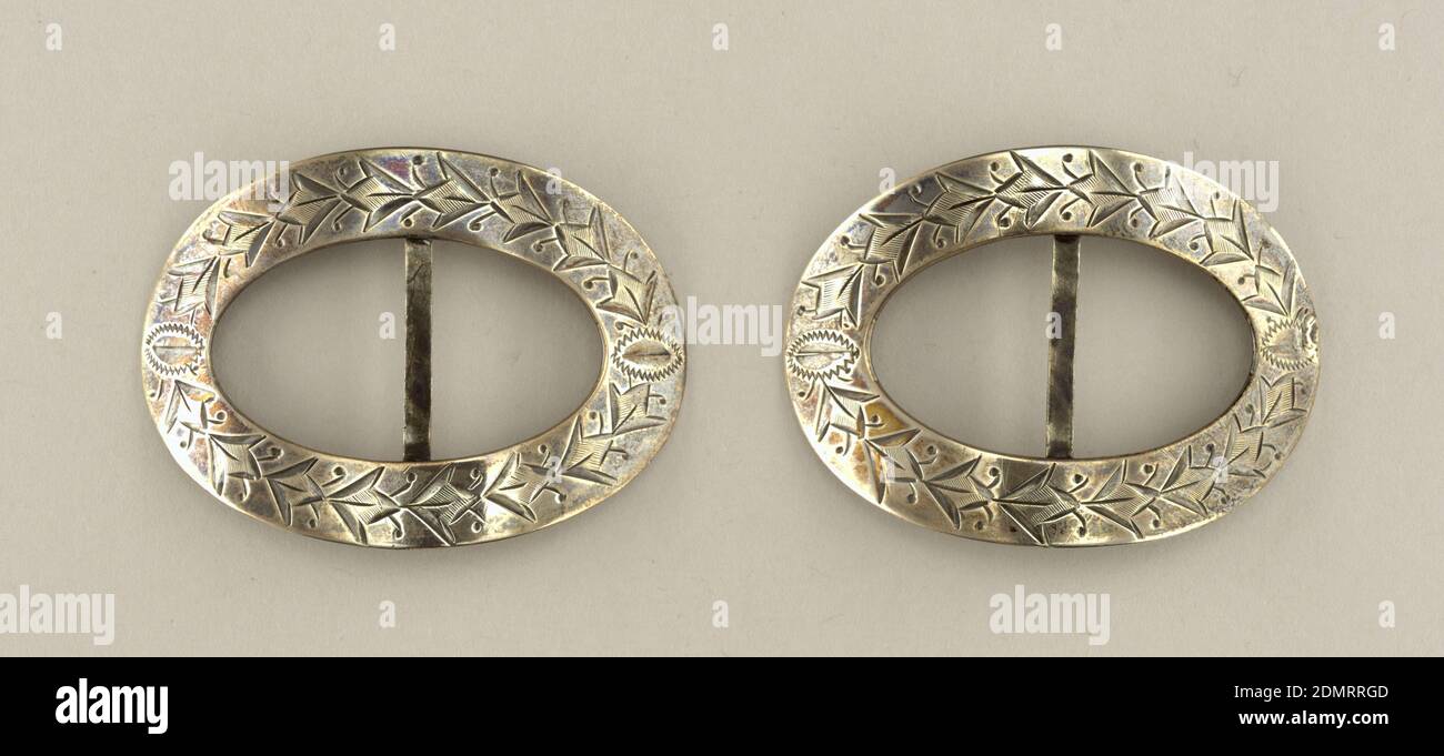 Coppia di fibbie per breches, Silver, New York, New York, USA, ca. 1800–65,  gioielli, arti decorative, coppia di fibbie per bretelle Foto stock - Alamy