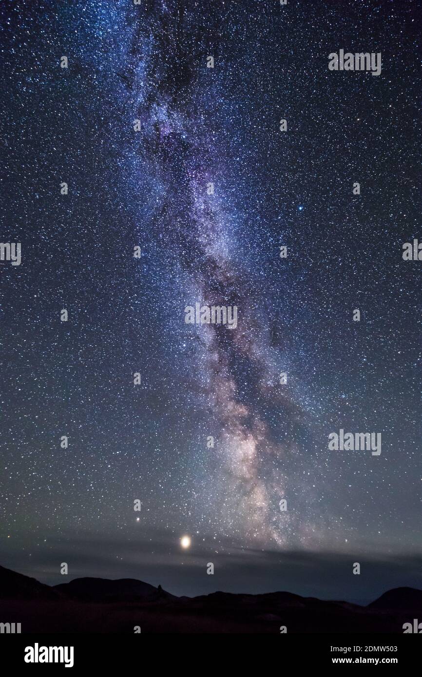 Giove e il centro galattico della Via Lattea sull'isola di Harris, Scozia Foto Stock