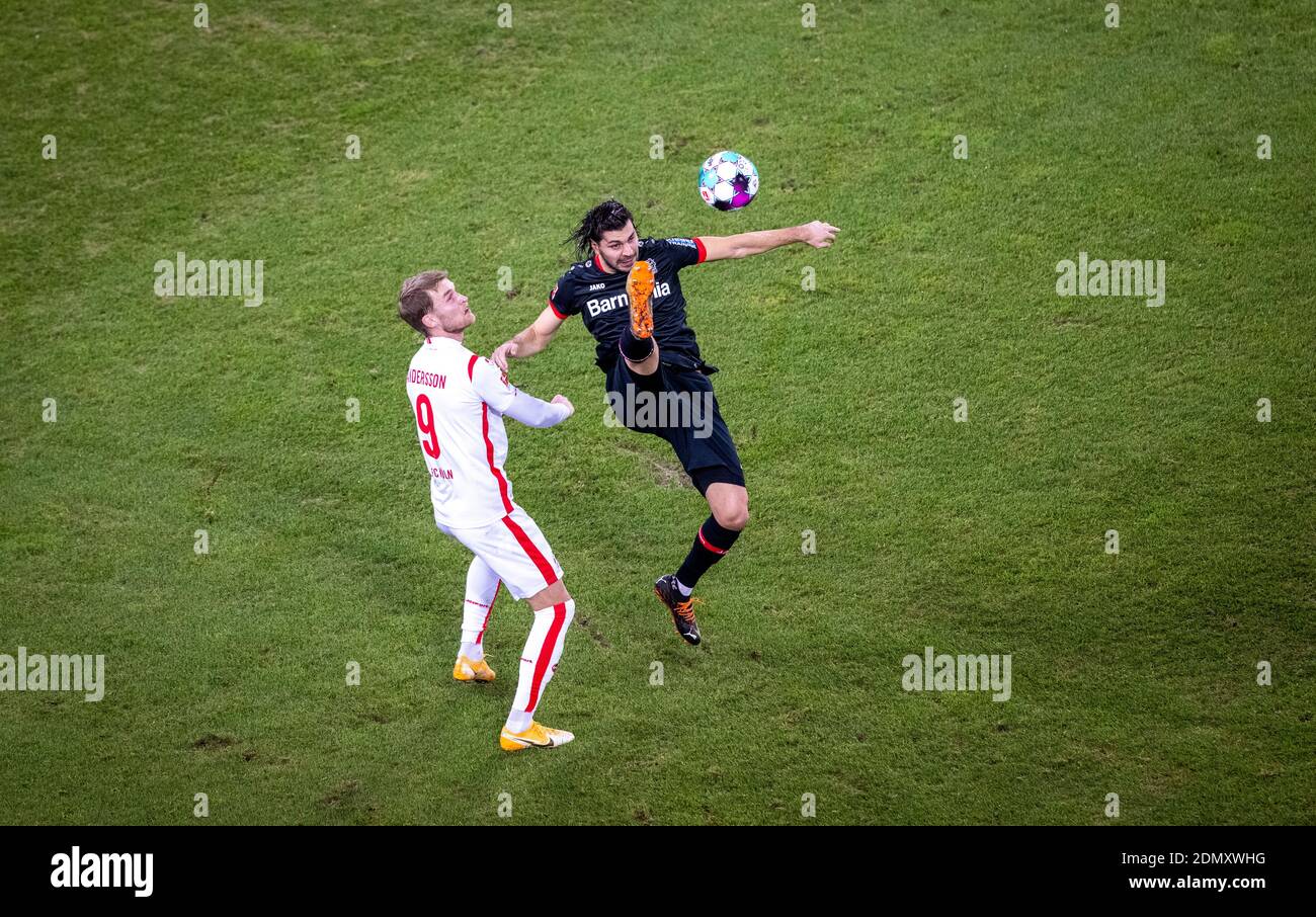 Sebastian Andersson (Köln), Aleksandar Dragovic (Leverkusen) 1. FC Köln vs. Bayer Leverkusen 16.12.2020, Fussball, 1. Bundesliga, Saison 2020/21 Foto Foto Stock