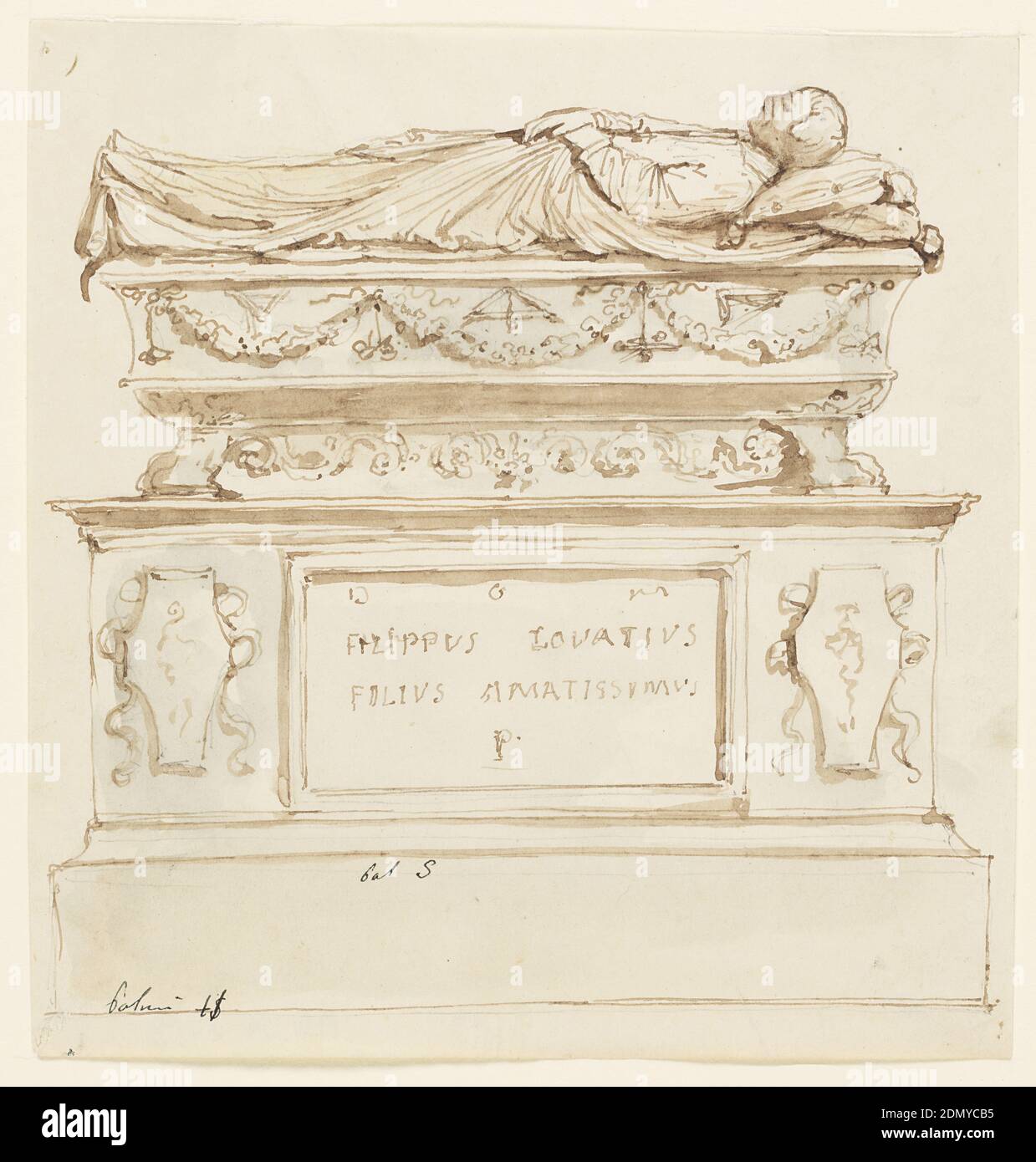 Disegno di un Monumento sepolcrale per Filippo Lovazzi, Vincenzo Gajassi, 1801 - 1861, Pennello e acquerello, grafite, penna e inchiostro su carta, UNA figura scolpita di un uomo morto giace su un sarcofago decorato con festoni e gli strumenti di un architetto. Sotto si trova un piedistallo con la scritta DOM / FILIPPUS LOVATIVS / FILIVS AMATISSIMUS / P tra due stemmi, Roma, Italia, ca. 1850, scultura, disegno Foto Stock