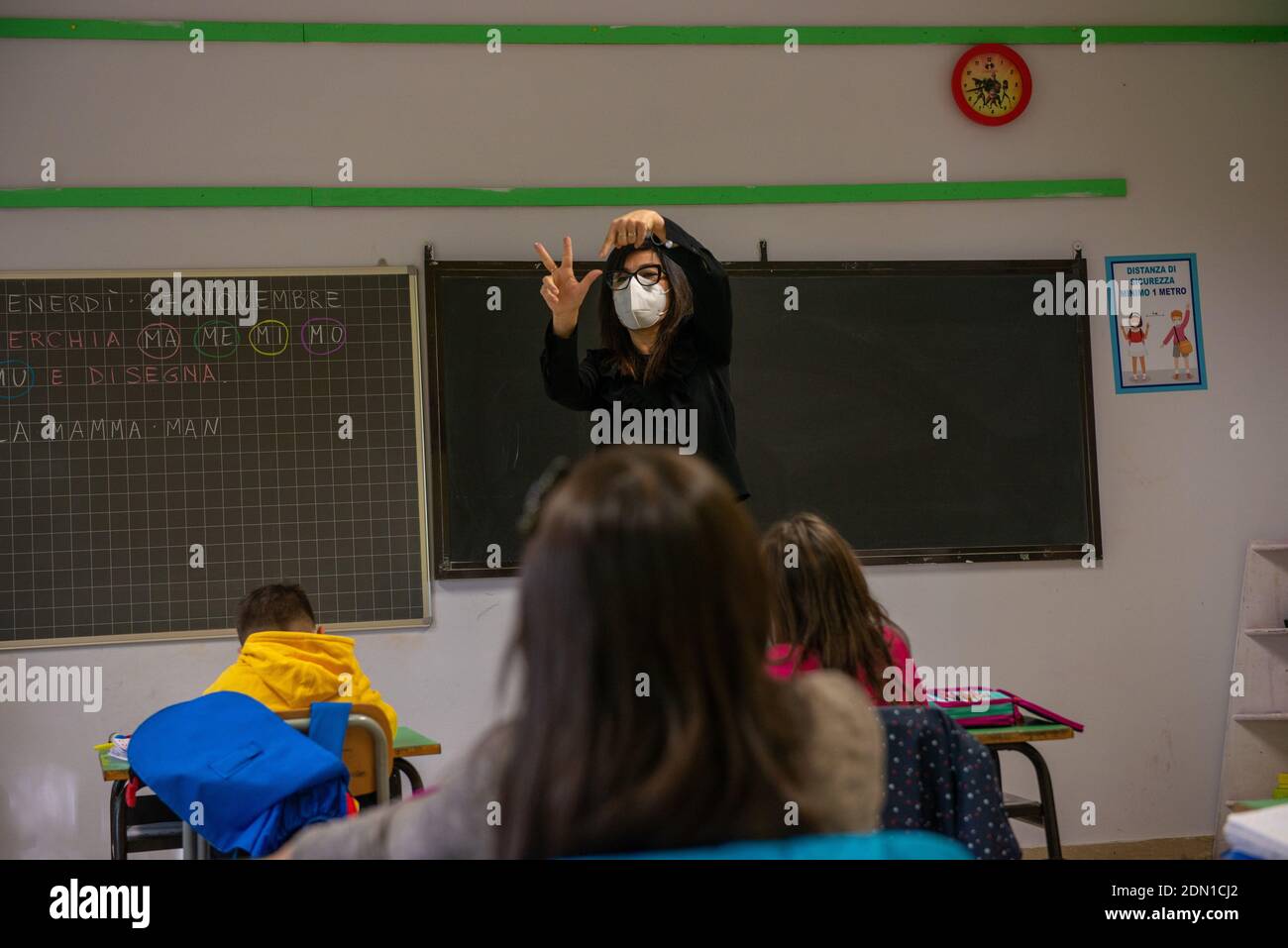 Roma, Italia: Scuola pubblica ai giorni di Corona Virus. © Andrea Sabbadini Foto Stock