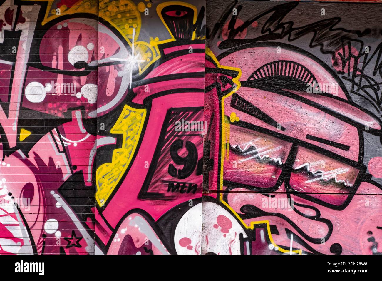 Belfast, Irlanda del Nord. 30 Apr 2016. Graffiti e Street art il 30 aprile 2016 a Belfast, Irlanda del Nord, Regno Unito. Foto Stock