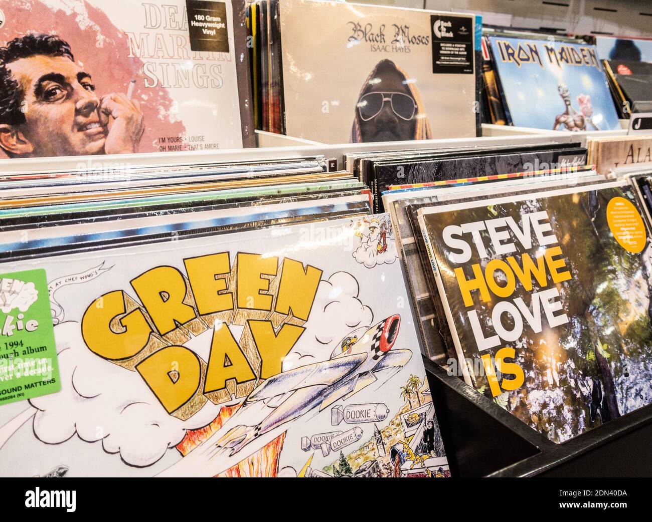 Album in vinile Green Day in un negozio di dischi. Foto Stock
