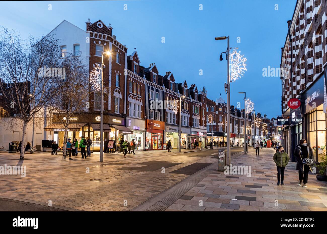 Luci di Natale a Northcote Road Clapham London Regno Unito Foto Stock