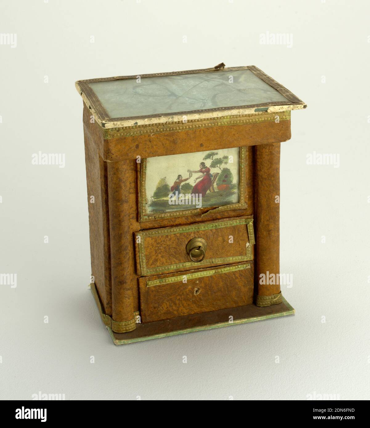 segretario, carta, vetro, scatole di carta gioielli con trasferimento stampato pannello anteriore., probabilmente Nord Europa, ca. 1820, Arti decorative, miniatura, miniatura Foto Stock