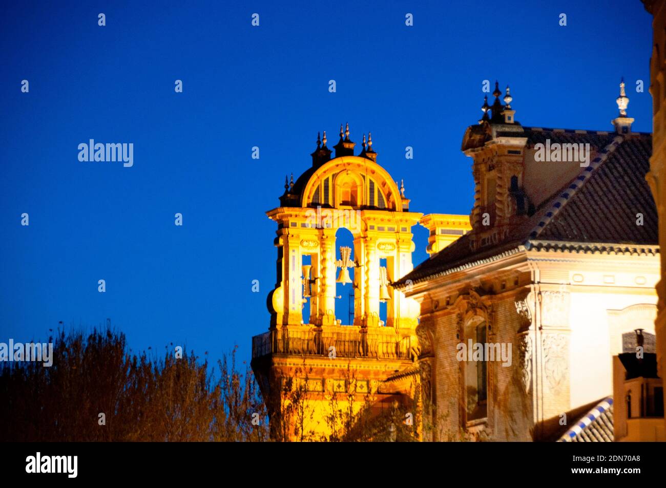 Campanile barocco di Santa María Magdalena a Siviglia, Spagna. Foto Stock