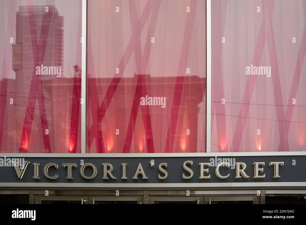 Victoria's Secret lingerie e negozio di abbigliamento donna nel centro di Vancouver, British Columbia, Canada Foto Stock