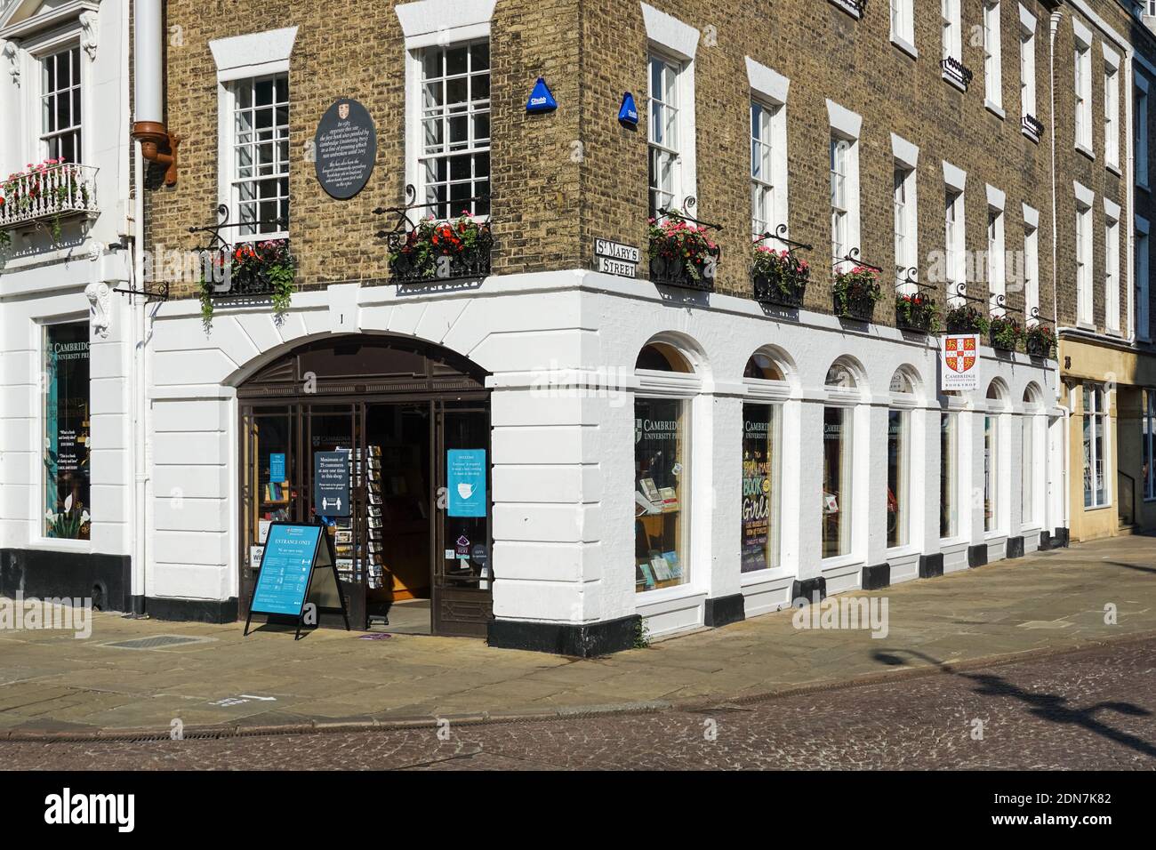 Cambridge University Press Bookshop su Trinity Street a Cambridge, Cambridgeshire Inghilterra Regno Unito Foto Stock