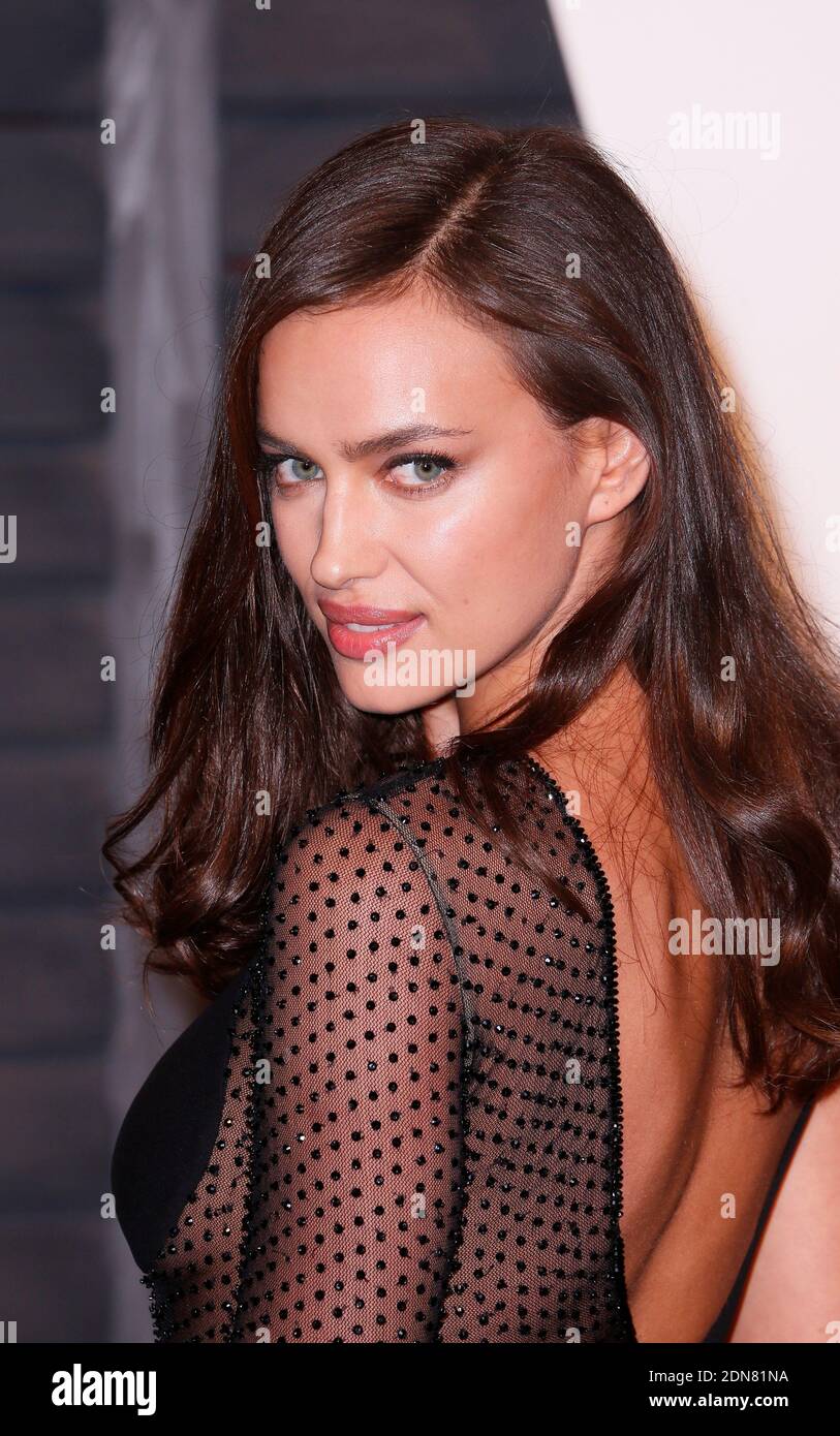 Irina Shayk partecipa al Vanity Fair Oscar Party 2015 ospitato da Greydon carter al Wallis Annenberg Center for the Performing Arts il 22 febbraio 2015 a Beverly Hills, Los Angeles, CA, USA. Foto di Chris Elise/ABACAPRESS.COM Foto Stock