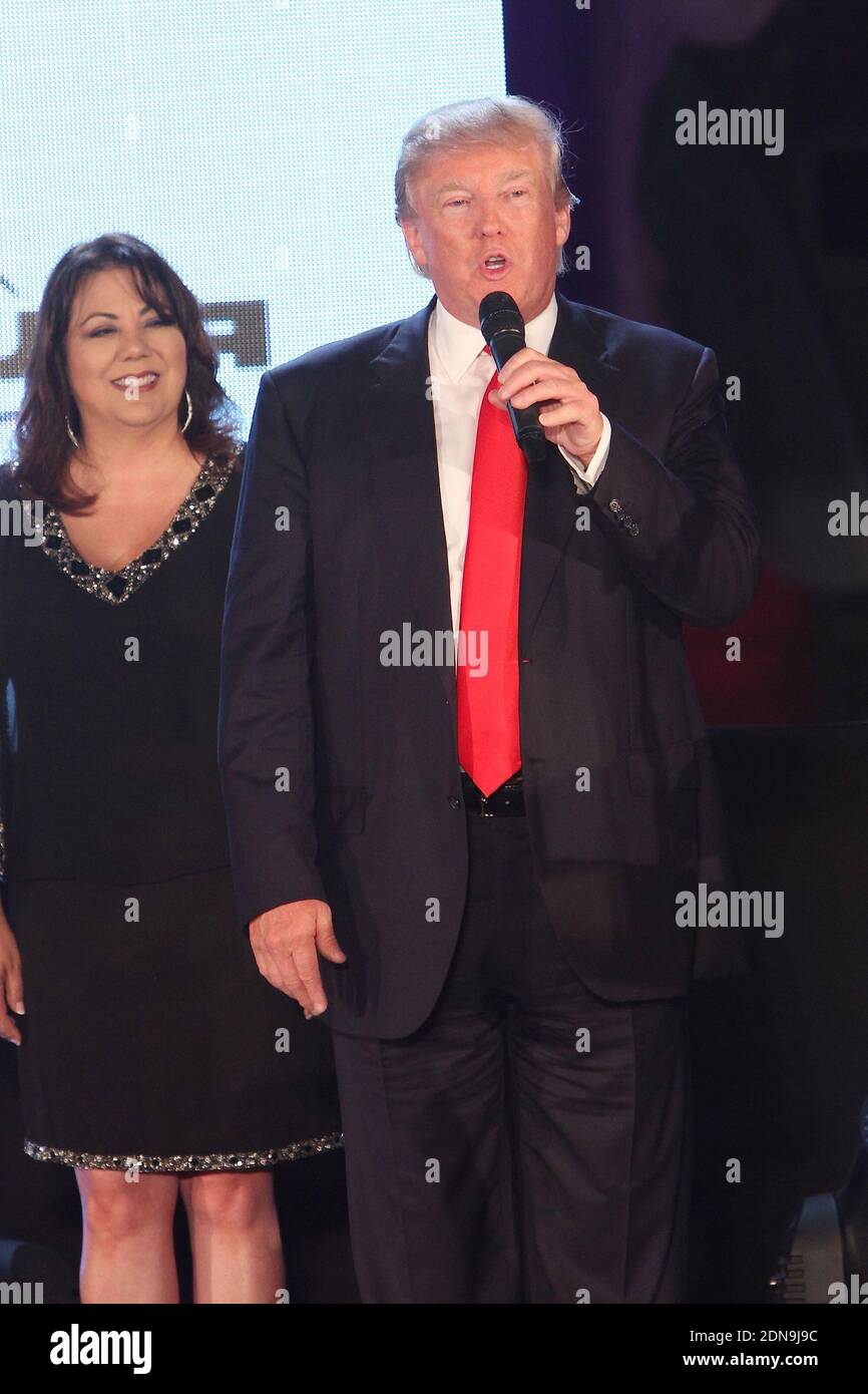 Donald Trump partecipa al Miss Universe Welcome Event and Reception del Downtown Doral Park a Doral, Florida, USA il 9 gennaio 2015. Foto di Rolando Rodriguez/ABACAPRESS.COM Foto Stock