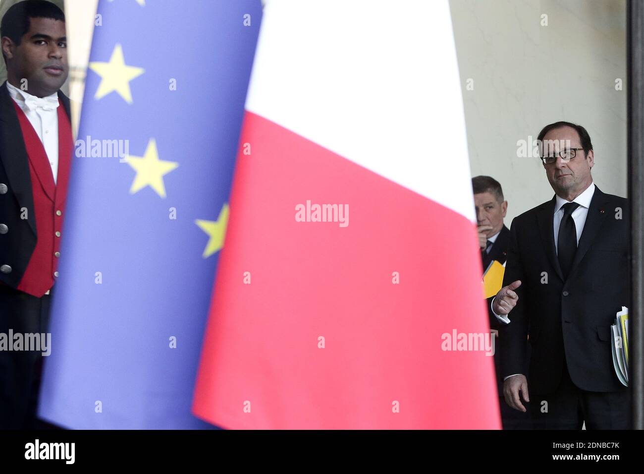 Il Presidente Francois Hollande al Palazzo Elysee dopo la riunione settimanale del gabinetto a Parigi, Francia, il 4 febbraio 2015. Foto di Stephane Lemouton/ABACAPRESS.COM Foto Stock