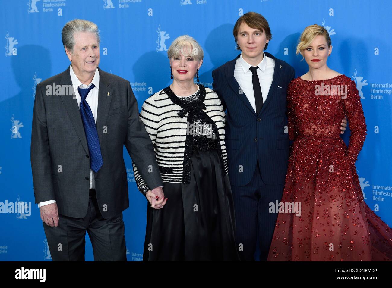 Il produttore Brian Wilson e sua moglie Melinda Ledbetter, l'attore Paul Dano e l'attrice Elizabeth Banks hanno partecipato alla Photocall "Love and Mercy" durante il 65° Berlinale, Festival Internazionale del Cinema di Berlino, il 08 febbraio 2015. Foto di Aurore Marechal/ABACAPRESS.COM Foto Stock