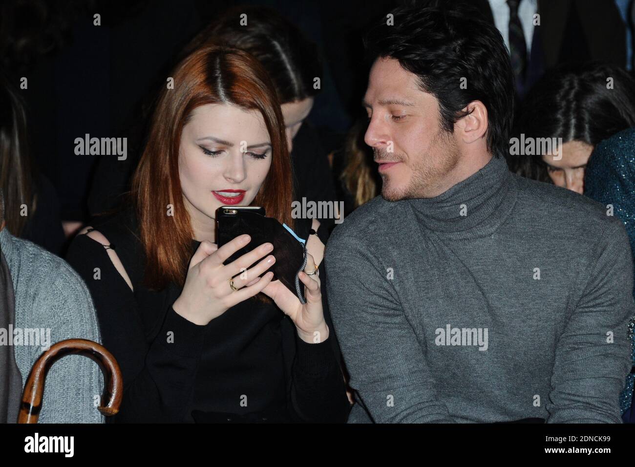 Elodie Frege e Aurelien Storny in prima fila per la collezione Guy Laroche Autunno-Inverno 2015/2016 Ready-to-Wear che si è tenuta al Grand Palais di Parigi, in Francia, il 04 marzo 2015. Foto di Aurore Marechal/ABACAPRESS.COM Foto Stock