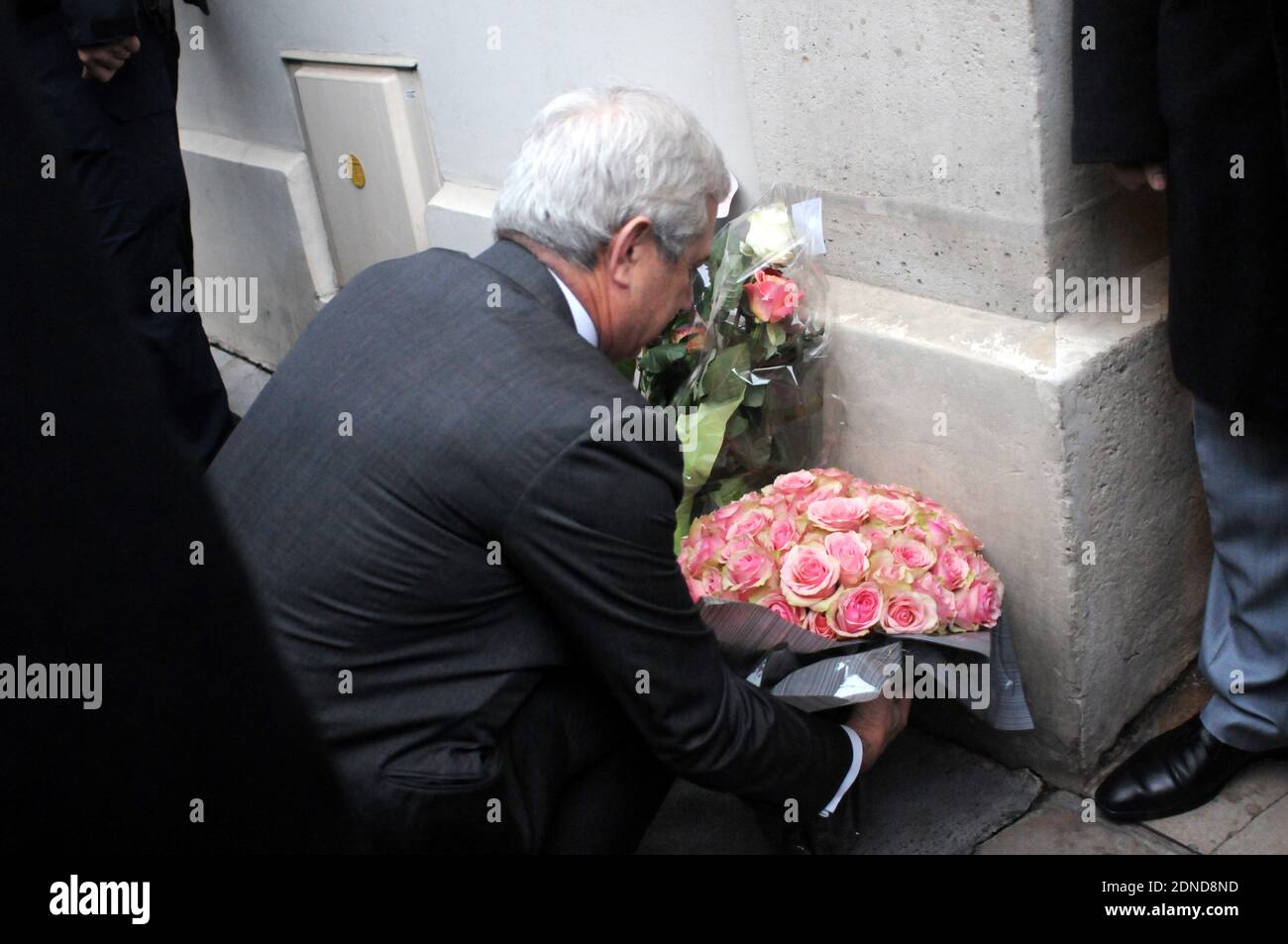 Il Presidente dell'Assemblea nazionale francese Claude Bartolone arriva all'ambasciata tunisina a Parigi, in Francia, il 19 marzo 2015, per dimostrare il proprio sostegno dopo l'attacco terrosista a Tunisi al Museo Bardo. Foto di Alain Apaydin/ABACAPRESS.COM Foto Stock