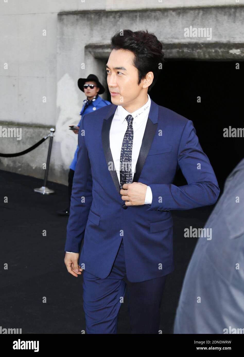 SONG SEUNG HEON - ARRIVEES DES CELEBRITES AU DEFILE DIOR HOMMES PAP AUTOMNE HIVER 2015/2016. SETTIMANA DELLA MODA DI PARIGI Foto di Nasser Berzane/ABACAPRESS.COM Foto Stock