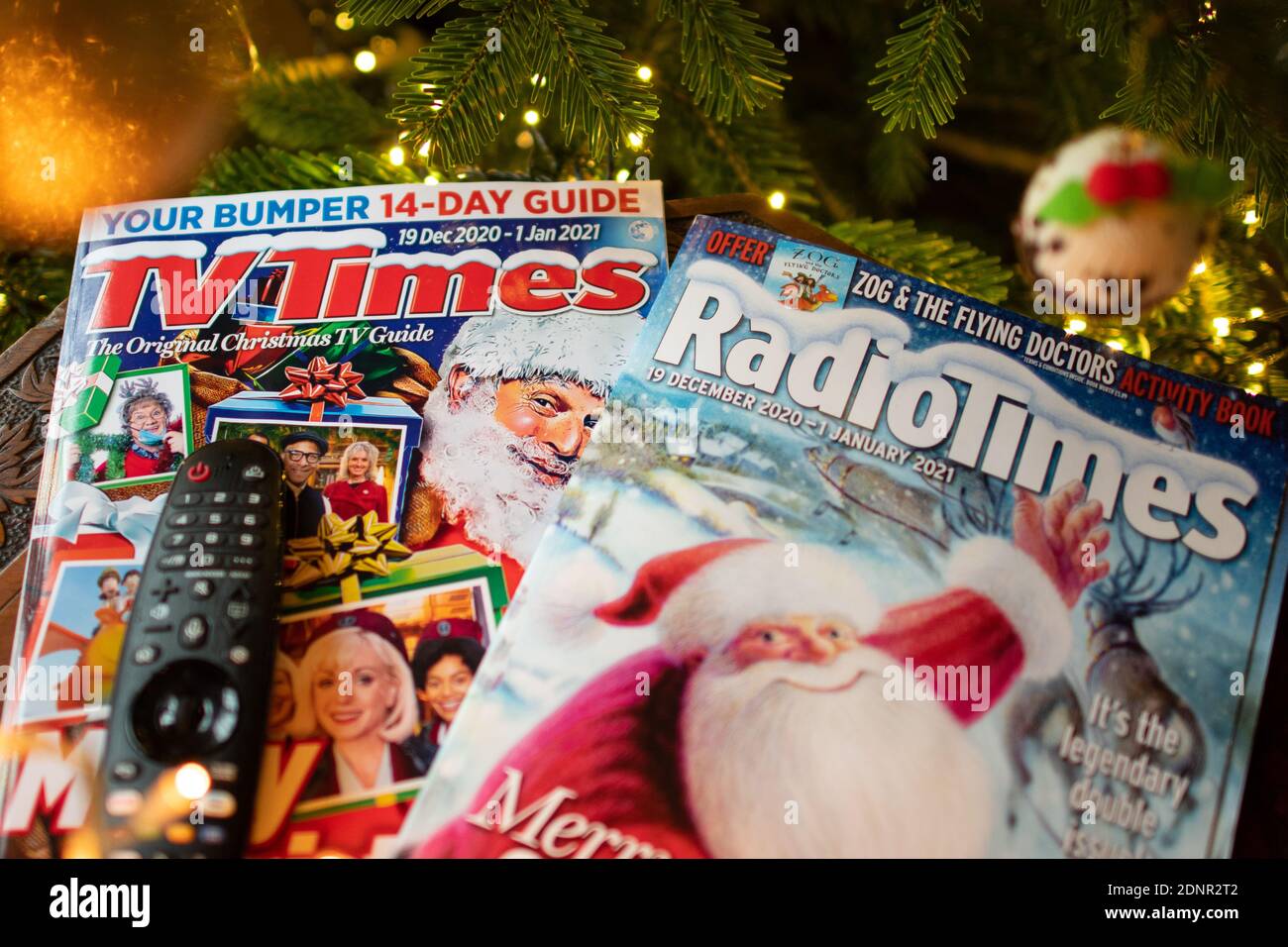 Televisione di Natale - rivista Christmas radio Times e TV di Natale Rivista Times - UK 2020 Foto Stock