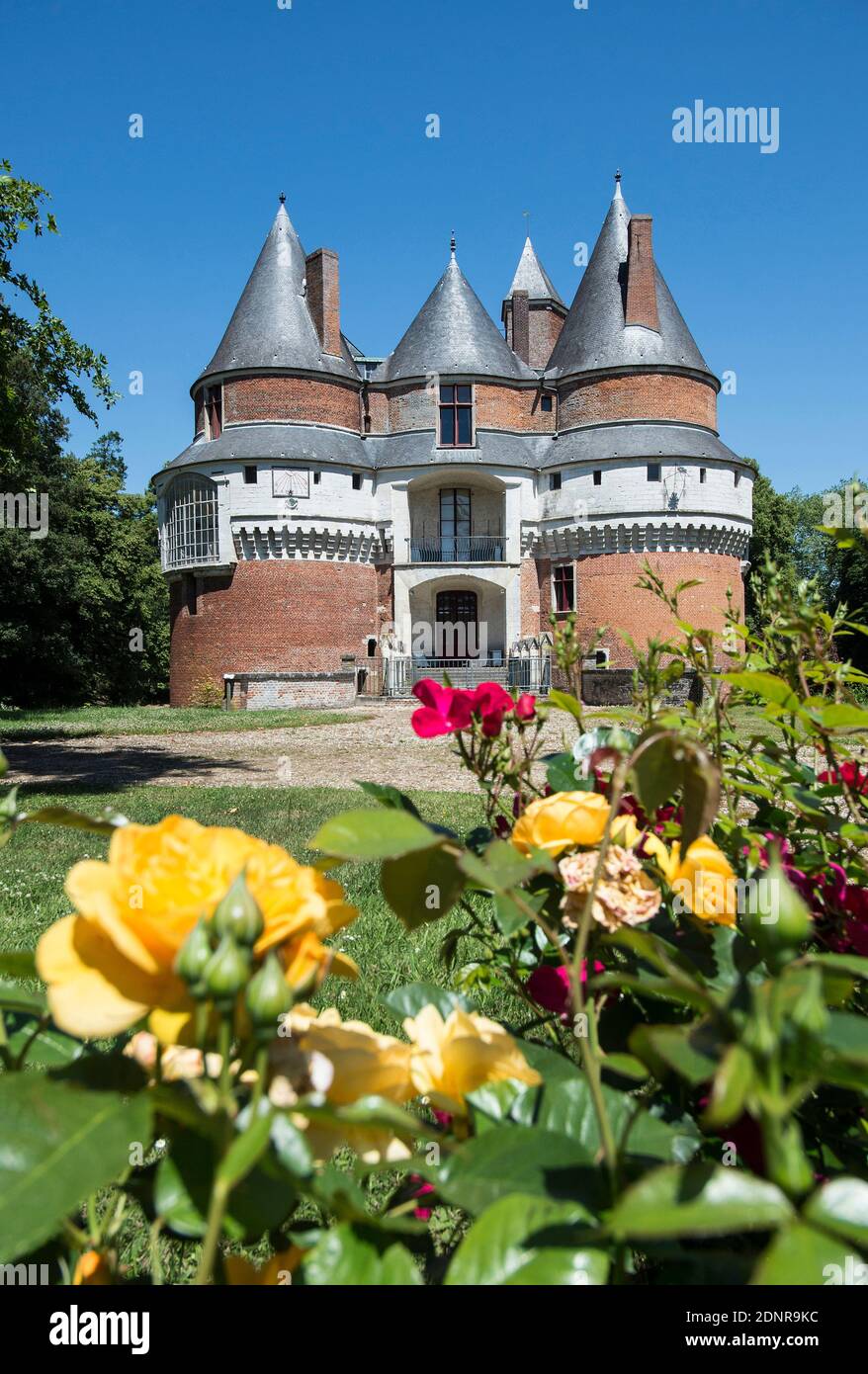 Chateau de Rambures, castello registrato come monumento storico nazionale (francese 'monument historique') Foto Stock