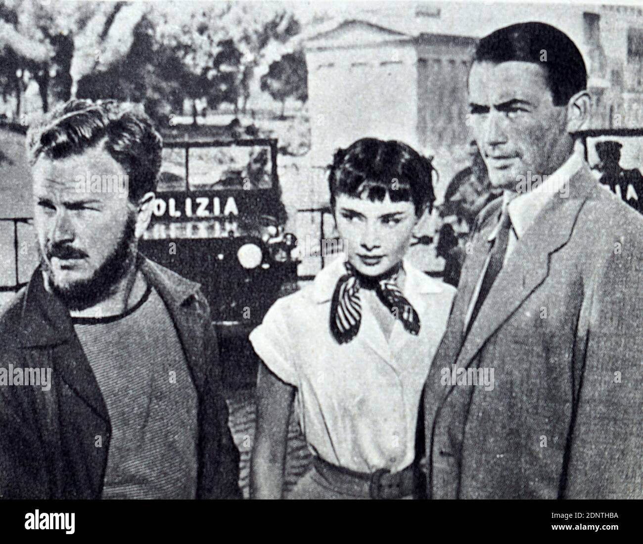 Film di Audrey Hepburn (1929-1993), Eddie Albert (1906-2005) e Gregory Peck (1906-2005) da 'Roman Holiday'. Foto Stock