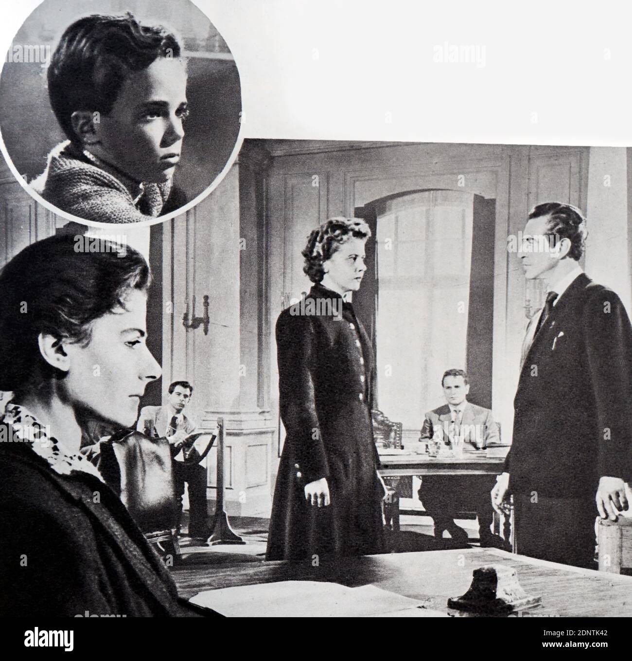 Film di Eseza Makumbi e Robert Adams di 'Men of Two Worlds'. Foto Stock