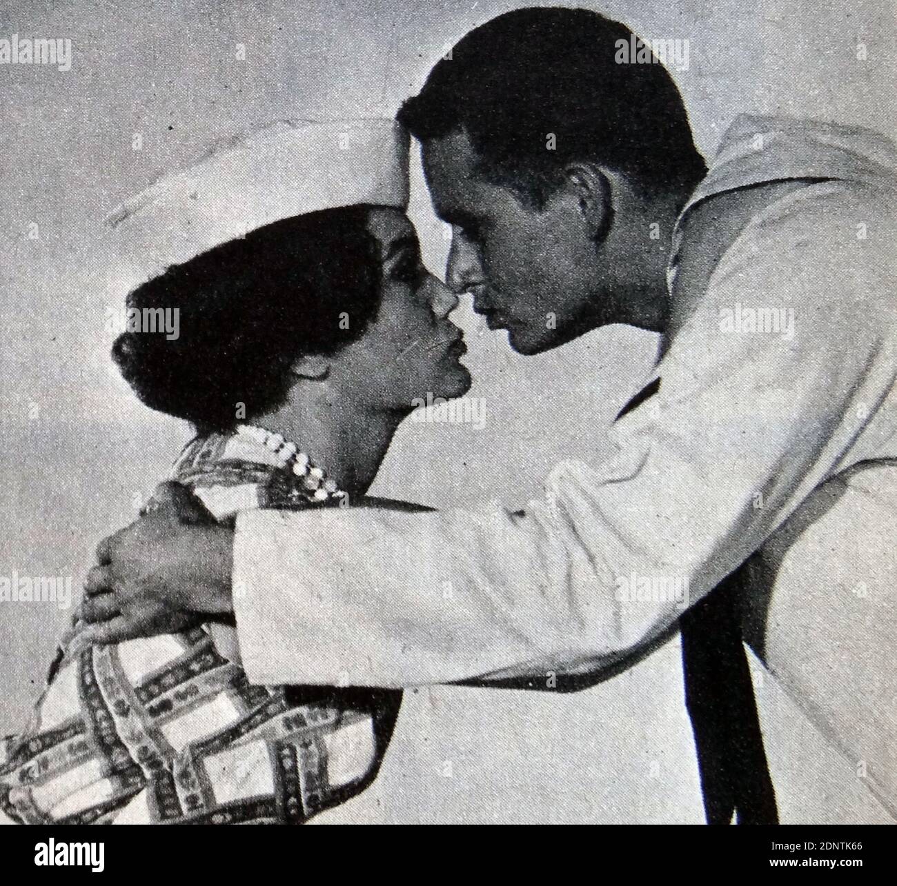 Film di Connie Francis (1937-) e Roger Perry (1933-2018) da 'Segui i ragazzi'. Foto Stock