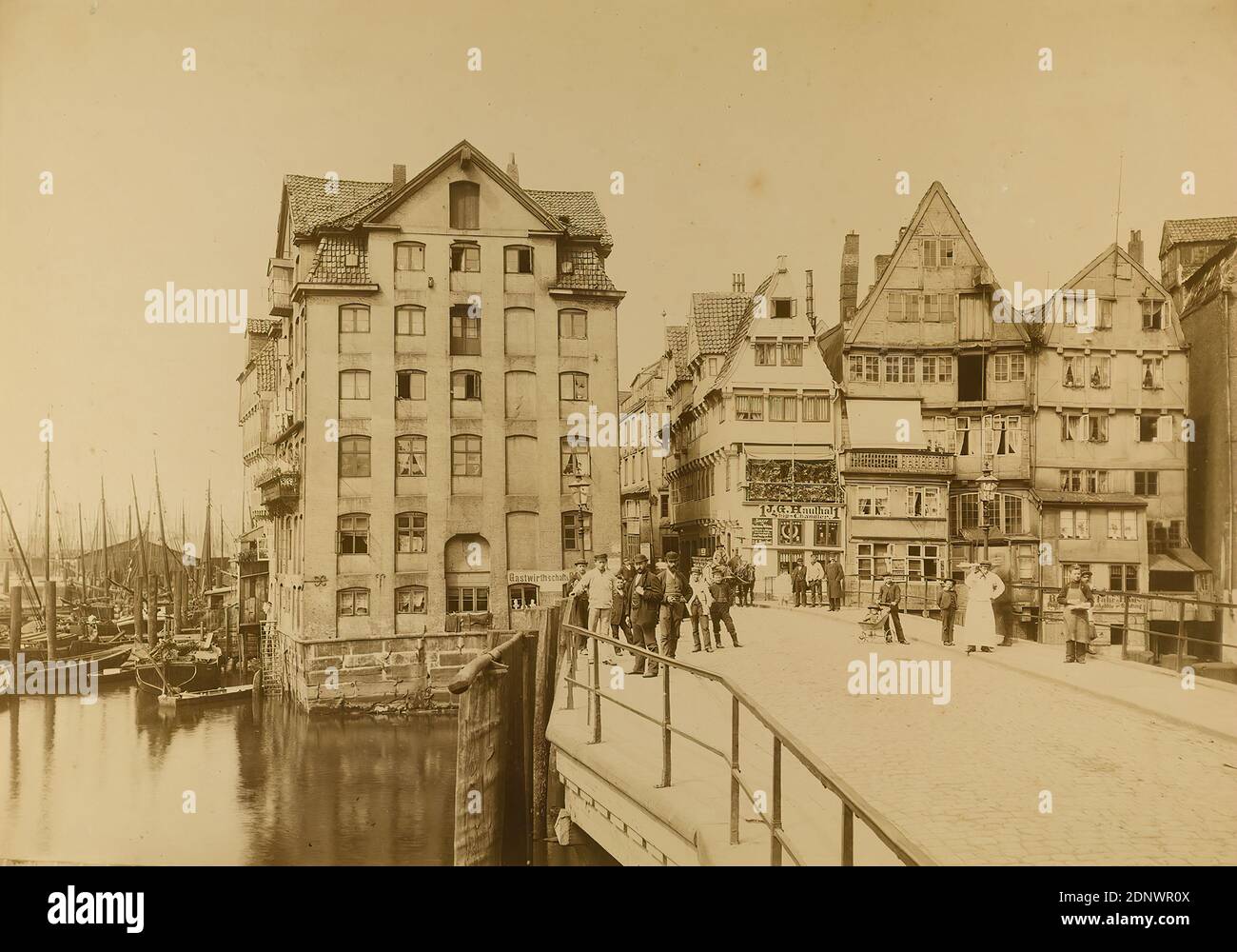 Georg Koppmann, Hohe Brücke, Staatliche Landesbildstelle Hamburg, collezione sulla storia della fotografia, carta albumina, processo positivo bianco e nero, dimensioni immagine: Altezza: 27 cm; larghezza: 38.4 cm, iscrizione: Recto u.: Stampato sul supporto cartone: Photographie von G. Koppmann & Co, Amburgo - preso nel settembre 1884, HOHE Brücke, timbro: verso o. centro: In nero: Lachmund Collection, inscritto: verso o. Foto Stock