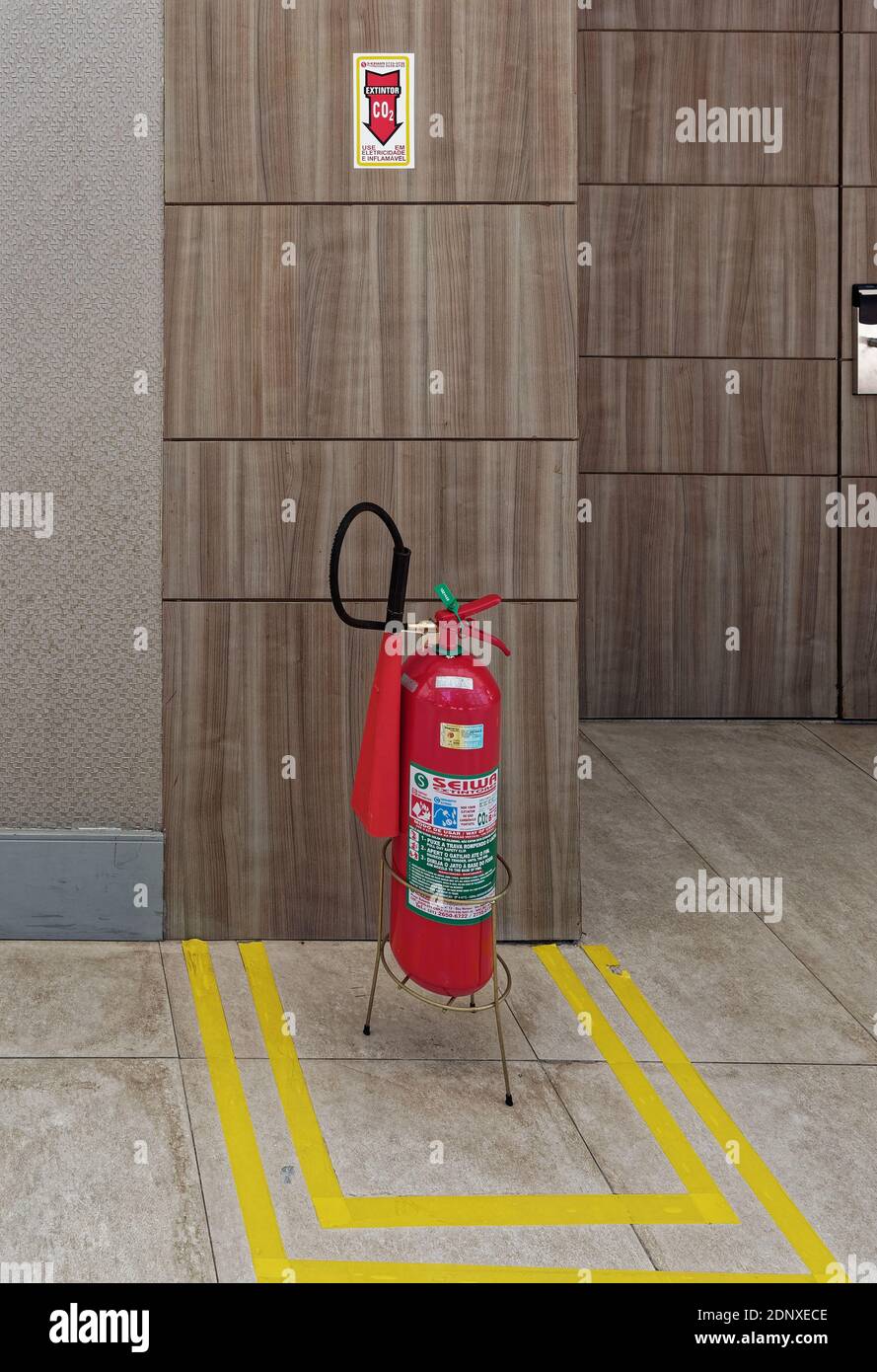 Firechief SVS2/RED - Supporto doppio tubolare per estintore, colore