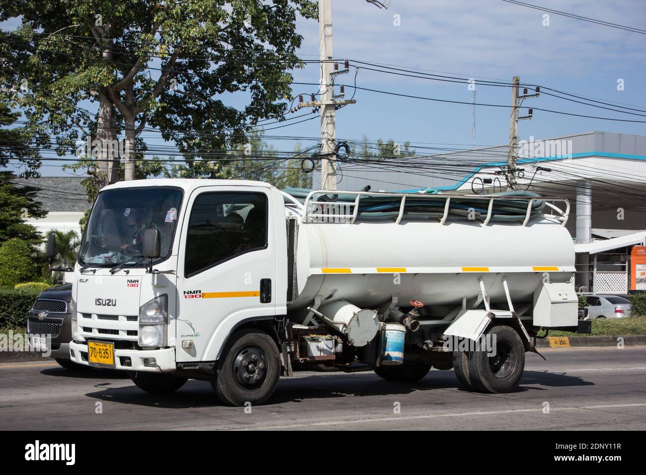 Chiangmai, Thailandia - Novembre 13 2020: Privato di fogna camion. Foto sulla strada n.121 a circa 8 km dal centro di Chiangmai, thailandia. Foto Stock