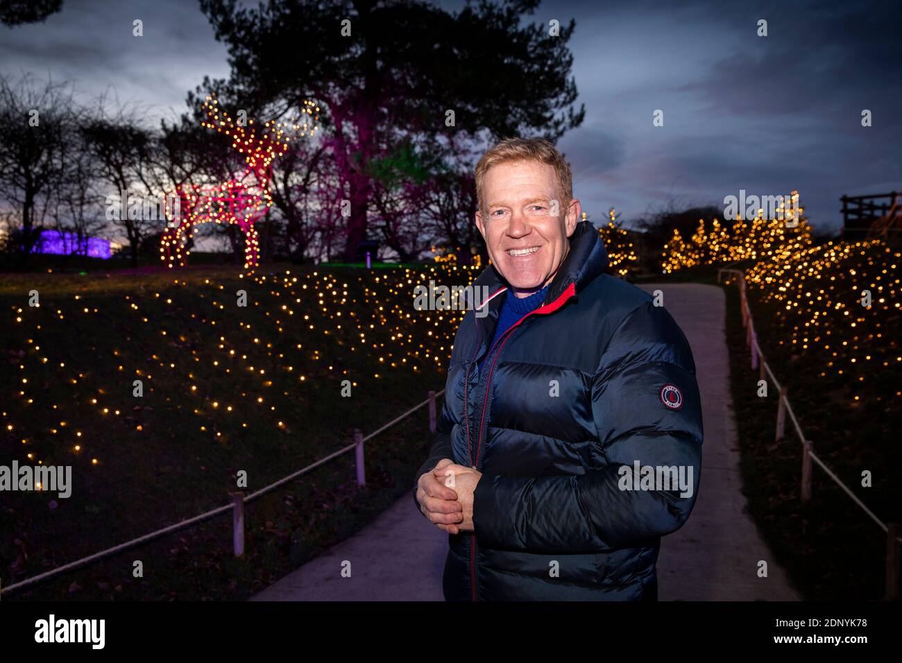 Regno Unito, Gloucestershire, Temple Guiting, Cotswold Farm Park, presentatore della BBC Countryfile e agricoltore Adam Henson in Enchanted Light Trail Foto Stock