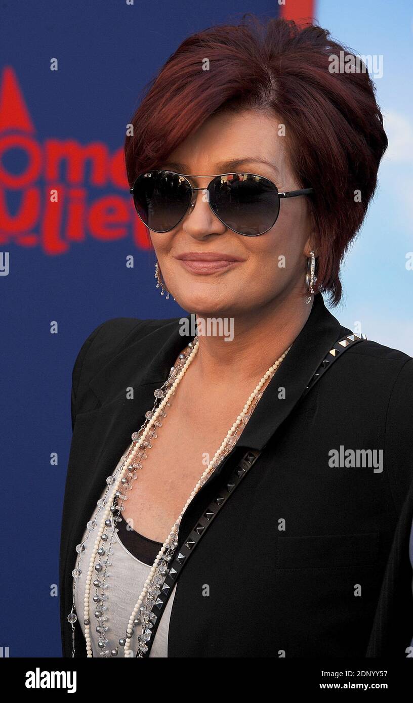 Hollywood, Stati Uniti d'America. 23 gennaio 2011. HOLLYWOOD, CA - GENNAIO 05: Sharon Osbourne alla prima di Los Angeles di Touchstone Pictures 'Gnomeo and Juliet' al Teatro El Capitan il 23 Gennaio 2011 a Hollywood, California. People: Sharon Osbourne Credit: Storms Media Group/Alamy Live News Foto Stock