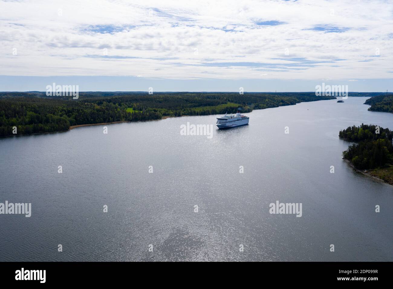 La nave di crociera su acqua Foto Stock