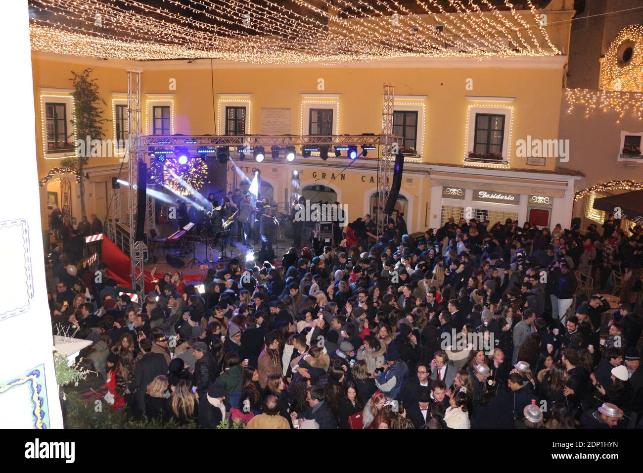 Festeggiamenti di Capodanno 2019 nella Piazzetta di Capri - la vigilia di Capodanno si celebra nella piazza principale di Capri Foto Stock