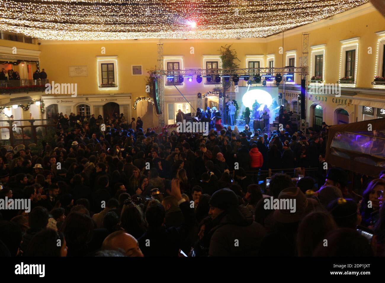 Festeggiamenti di Capodanno 2019 nella Piazzetta di Capri - la vigilia di Capodanno si celebra nella piazza principale di Capri Foto Stock