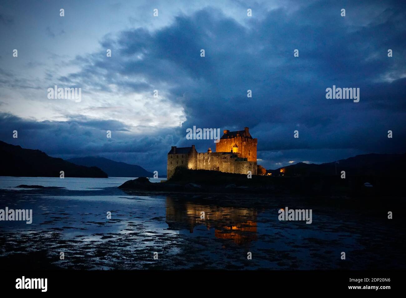 Castello di Eilean Donan (Dornie) (Scozia) Foto Stock