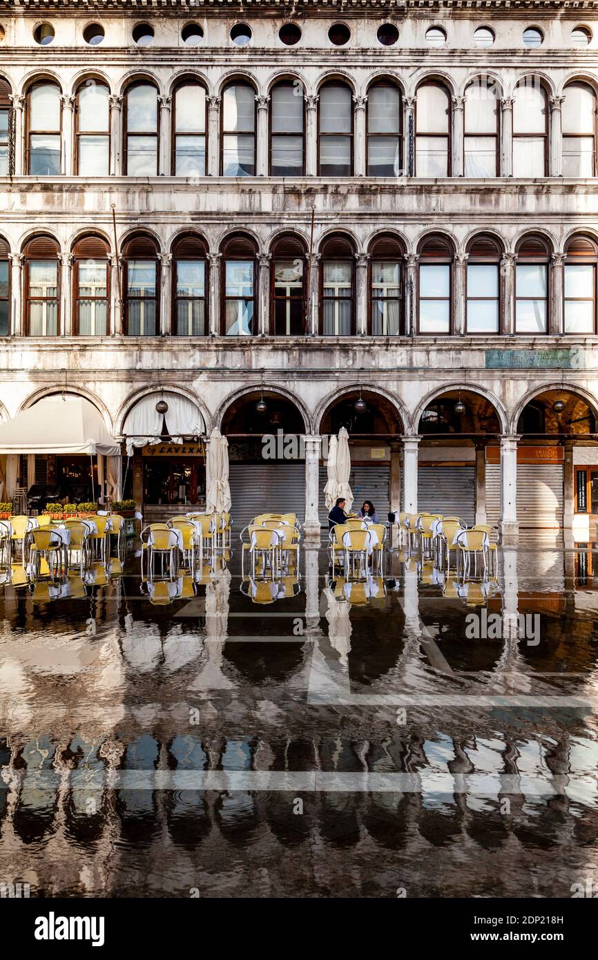 Acqua alta Piazza San Marco, Venezia, Italia. Foto Stock
