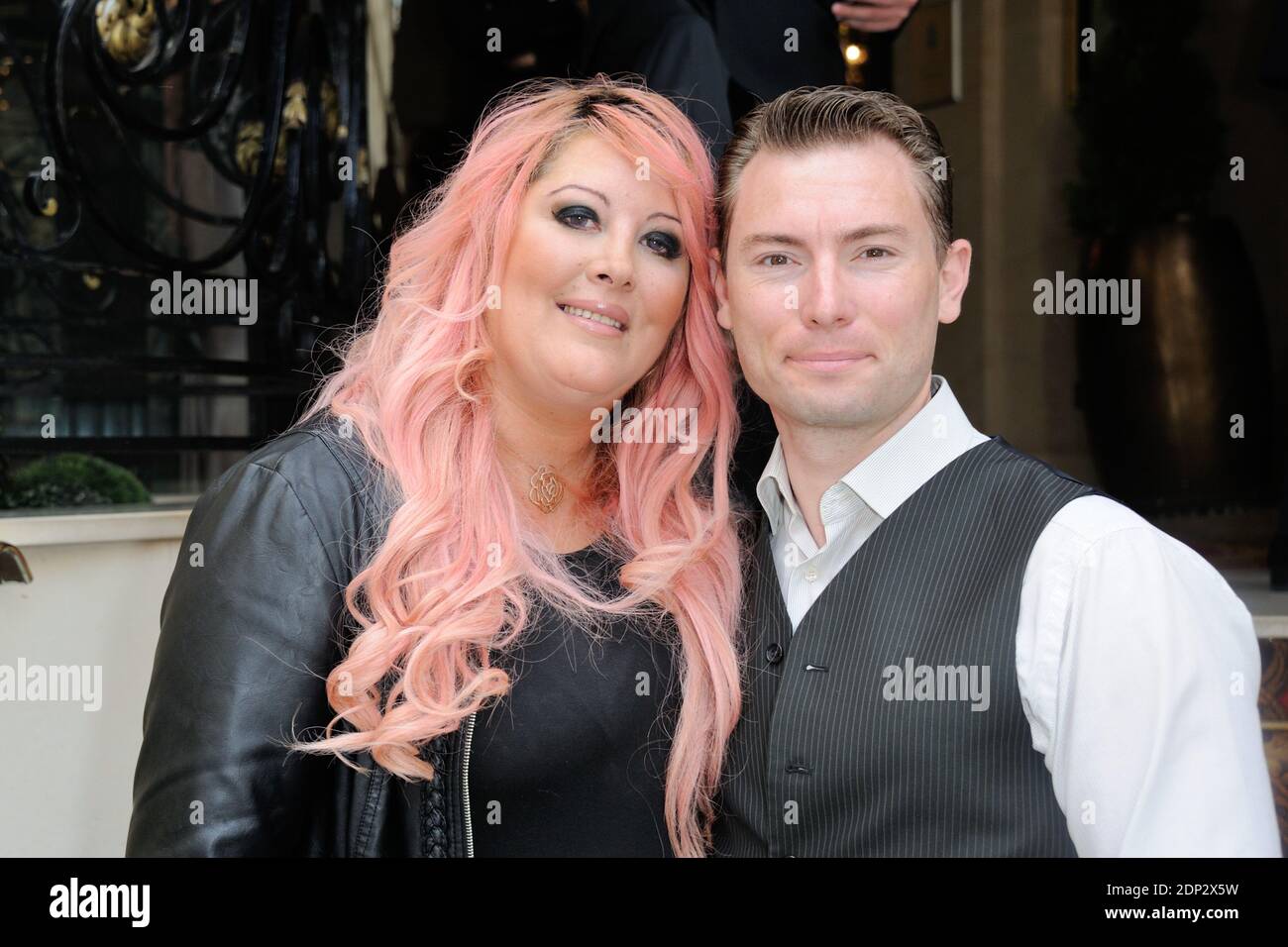 Esclusiva -Fred Cauvin e Loana Petrucciani posano all'Hotel Balzac in vista della cerimonia Top Model Belgium 2015 a Parigi, Francia, il 10 maggio 2015. Foto di Alban Wyters/ABACAPRESS.COM Foto Stock