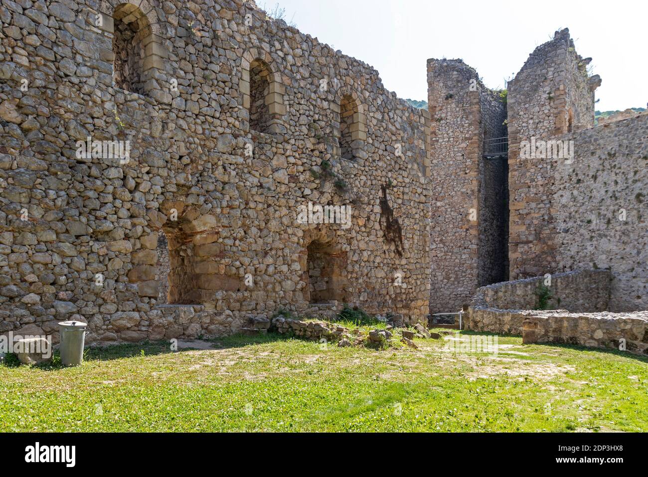 Edifici medievali presso il monastero di Manasija, Sumadija e la Serbia occidentale Foto Stock