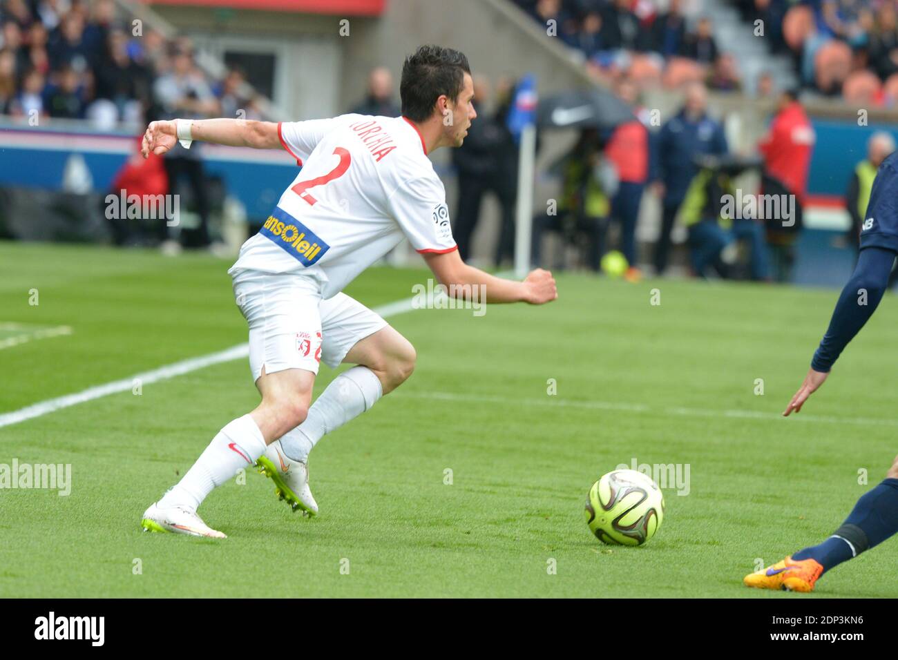 Sebastien Corchia di Lille durante la prima partita di calcio della Francia, Paris-St-Germain vs Lille allo stadio Parc des Princes di Parigi, Francia, il 25 aprile 2015. PSG ha vinto 6-1. Foto di Henri Szwarc/ABACAPRESS.COM Foto Stock