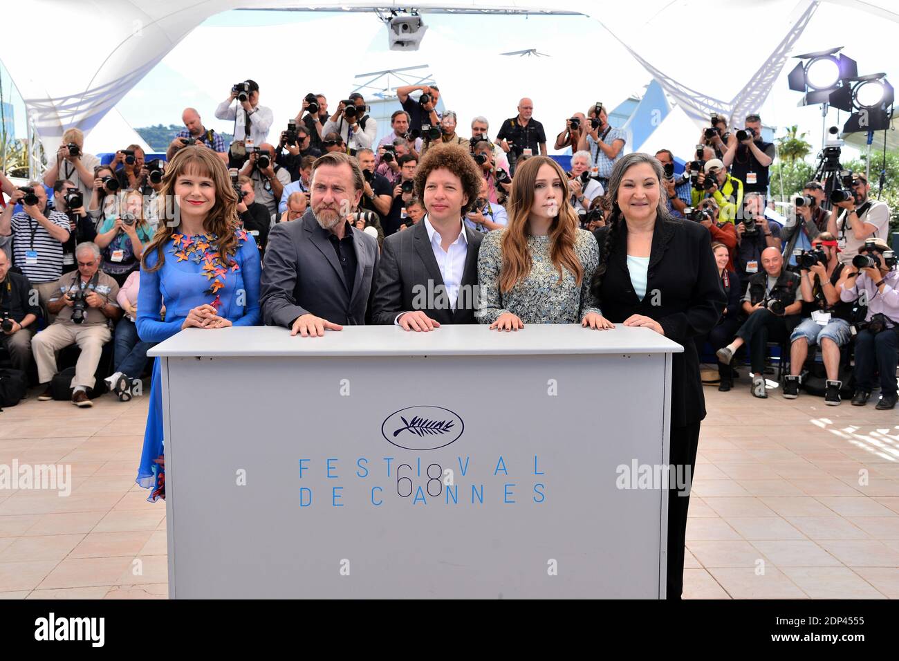 Nailea Norvind, Tim Roth, Michel Franco, Sarah Sutherland e Robin Bartlett in posa alla fotocellula per il film Chronic come parte del 68° Festival del Cinema di Cannes, in Francia, il 22 maggio 2015. Foto di Nicolas Briquet/ABACAPRESS.COM Foto Stock