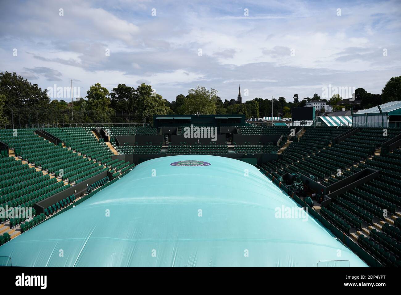 Atmosfera durante il Wimbledon Tennis Championships 2015 tenutosi presso l'All England Lawn Tennis and Croquet Club di Londra, Regno Unito, il 28 giugno 2015. Foto di Corine Dubreuil/ABACAPRESS.col Foto Stock