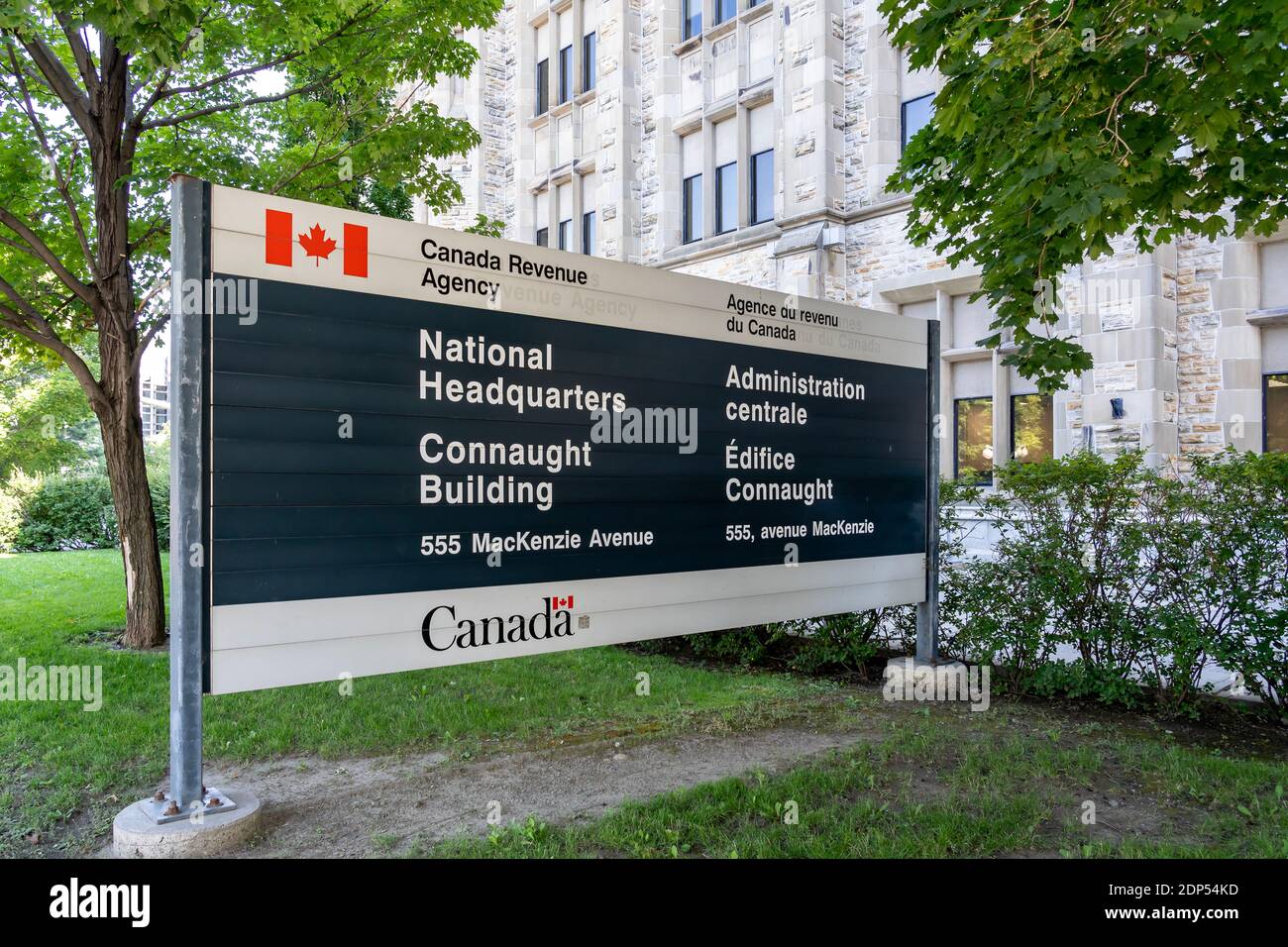Ottawa, Ontario, Canada - 8 agosto 2020: Sede nazionale dell'Agenzia delle entrate del Canada a Ottawa Foto Stock