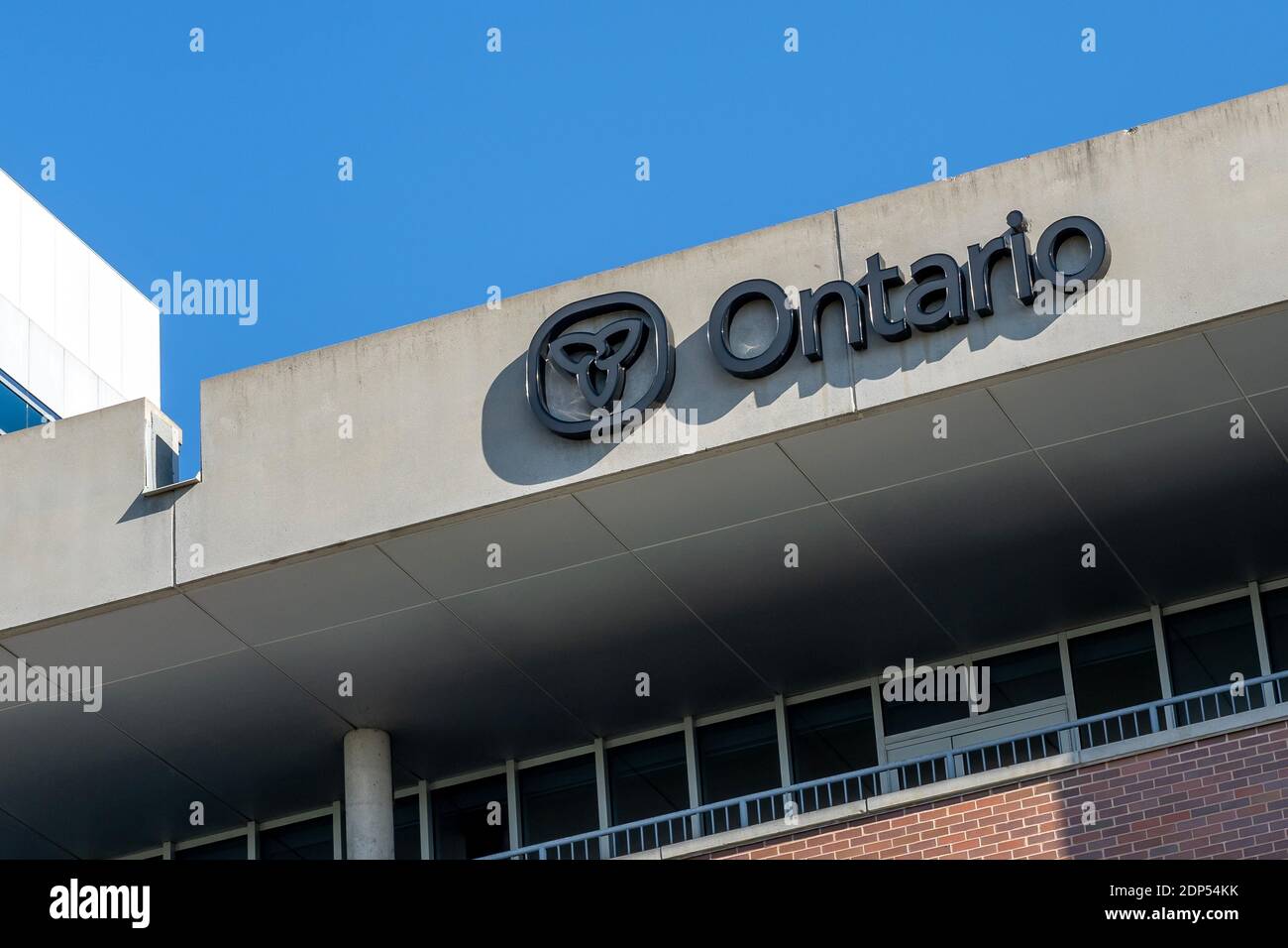 Logo del governo dell'Ontario sull'edificio di Ottawa, Ontario, Canada Foto Stock