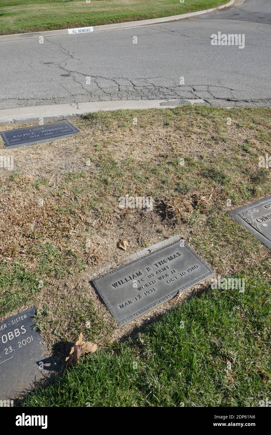 Inglewood, California, USA 18 Dicembre 2020 UNA visione generale dell'atmosfera dell'attore William 'Buckwheat' Thomas's grave nella sezione di Acacia Slope al Cimitero di Inglewood Park il 18 Dicembre 2020 a Inglewood, California, USA. Foto di Barry King/Alamy Stock foto Foto Stock