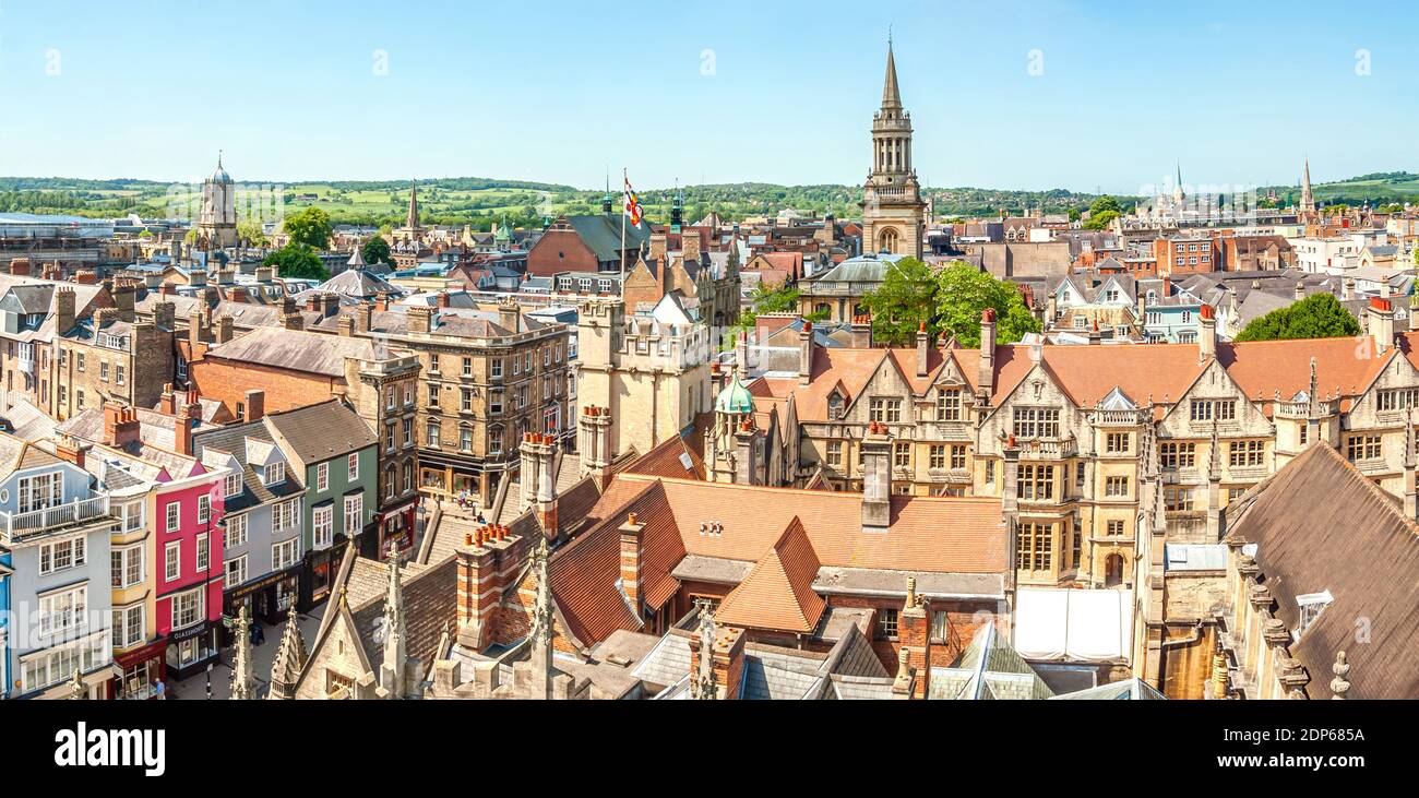 Vista panoramica della città di Oxford, vista dalla St Mary's Church Tower, Oxfordshire, Inghilterra Foto Stock