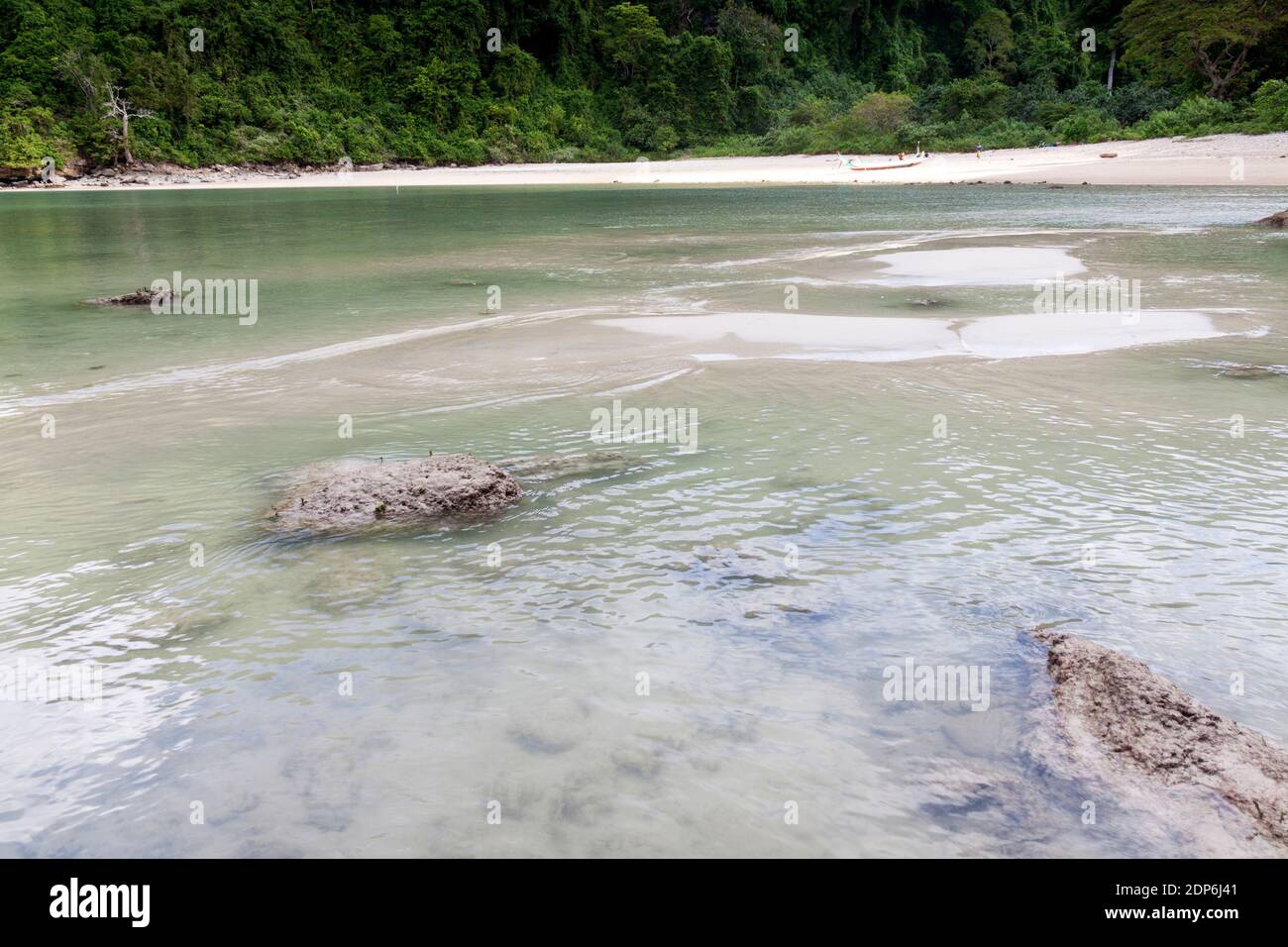 Nusa Barong è una riserva naturale nel distretto di Jember, una delle zone di destinazione per la pesca Foto Stock