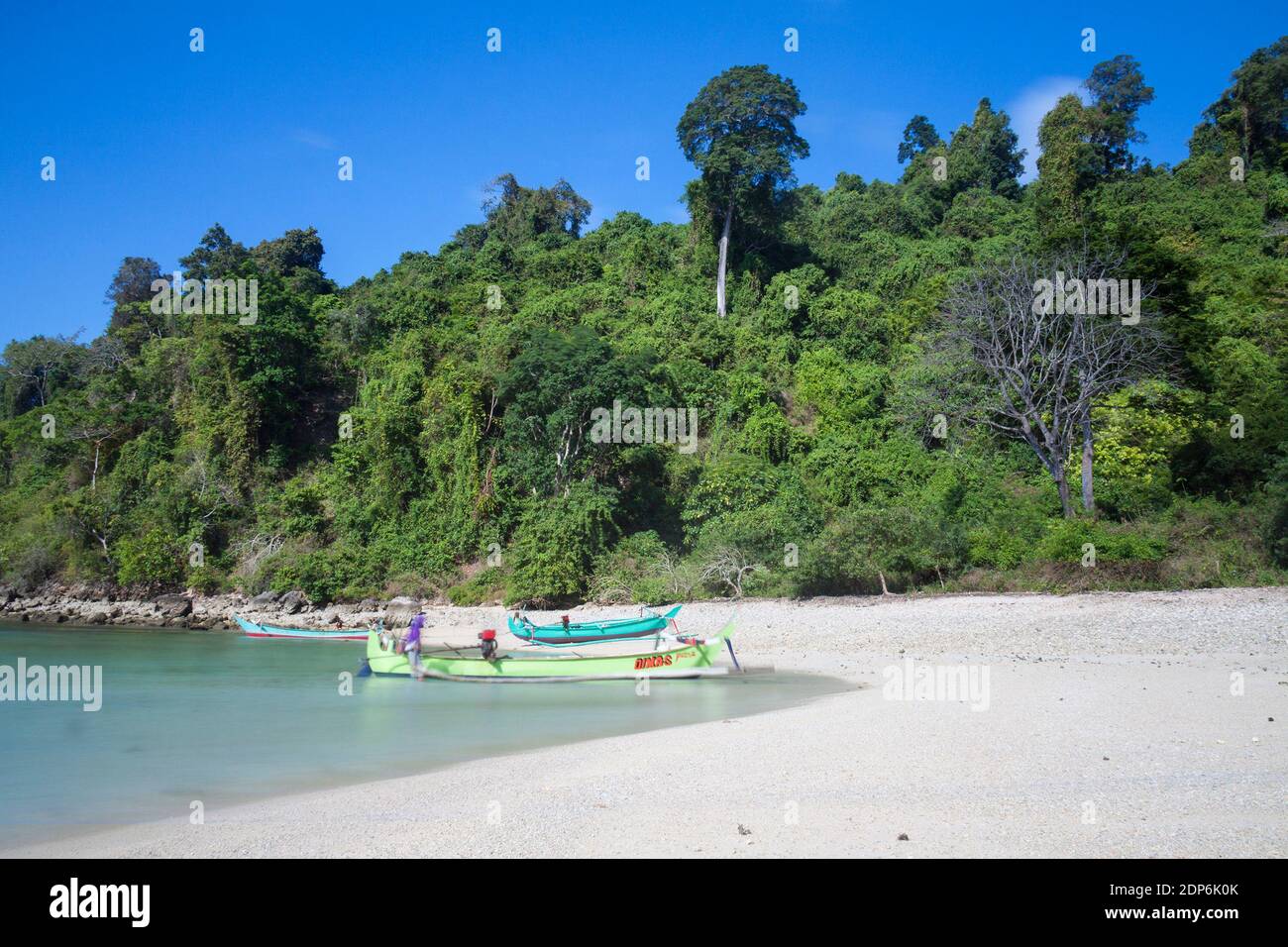 Nusa Barong è una riserva naturale nel distretto di Jember, una delle zone di destinazione per la pesca Foto Stock