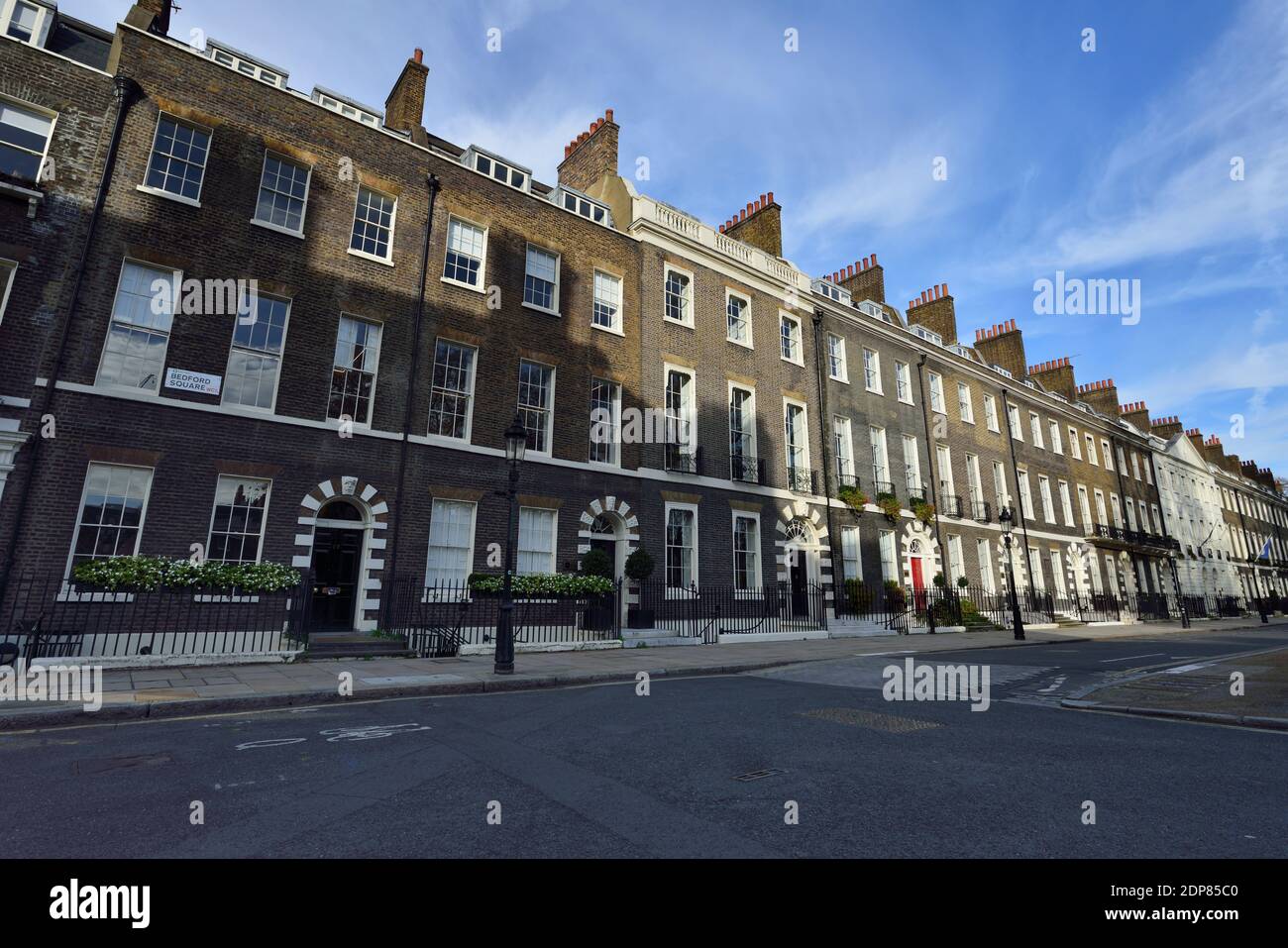 Bedford Square, Bloomsbury, Camden, Londra, Regno Unito Foto Stock